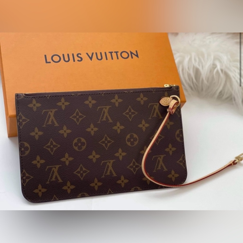 Authentix NEW Louis Vuitton Neverfull GM beige wristlet pouch